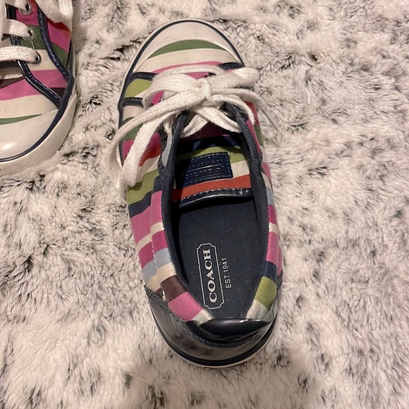 Coach Barrett Striped shoes, size 6, very comfortable! - Picture 5 of 7